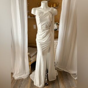 Vintage Vienna Prom Ivory One Shoulder Gown Beaded Cutout Cape Formal Pageant XS